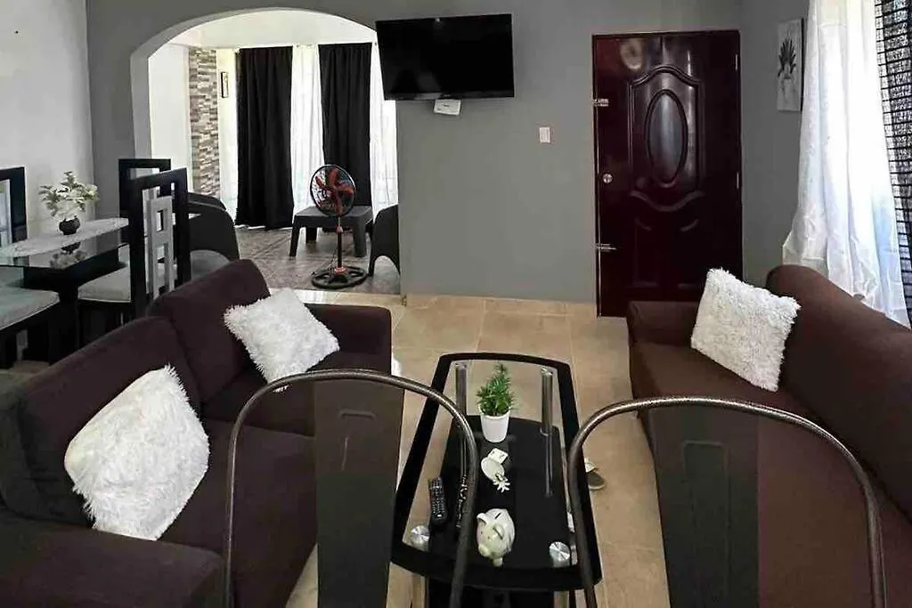Casa Linda - 10 Mins From Beach & Lagoon With Ac & Free Parking Payita Dominican Republic
